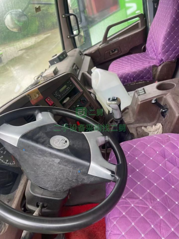 出售18年重汽斯太爾，5.8米大箱自卸車，重汽380馬力，重汽變速箱