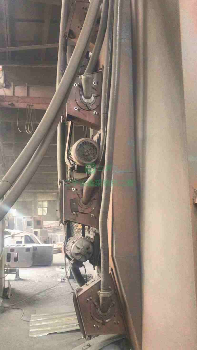 出售門口尺寸：寬3米，高4.5米，4個(gè)15KW皮帶傳動(dòng)拋丸器，5噸單鉤拋丸機(jī)