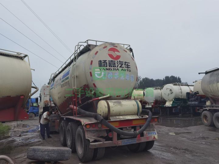出售18年低38方輕型散裝水泥罐車以舊換新