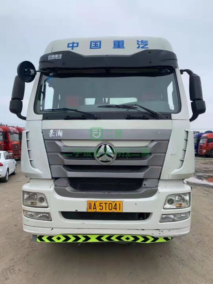 出售17年9月浩瀚430天然氣牽引車頭