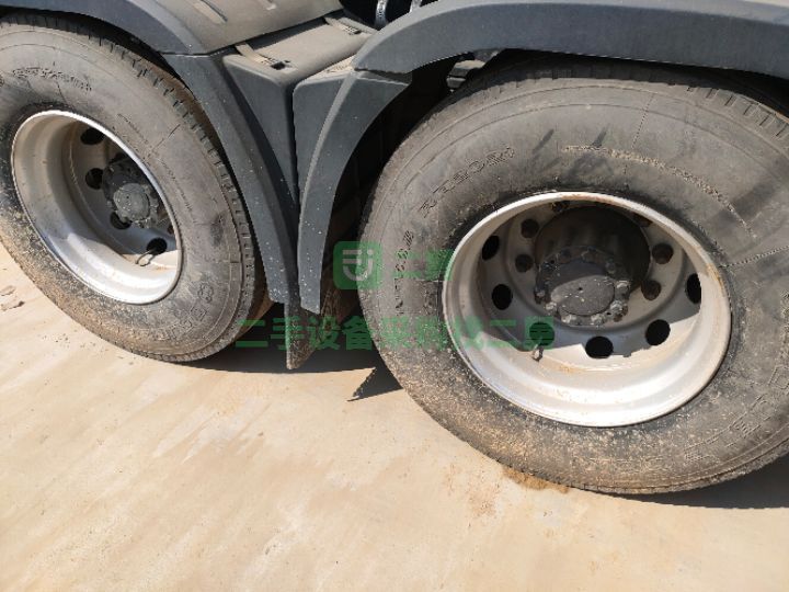 出售20年解放JH6牽引車550馬力濰柴發(fā)動(dòng)機(jī) 手續(xù)齊全 可分期