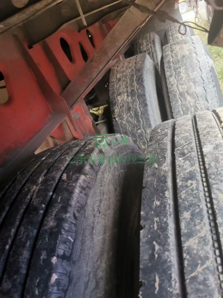 出售16年10月萬榮牌10.5米小掛，富華軸掛車