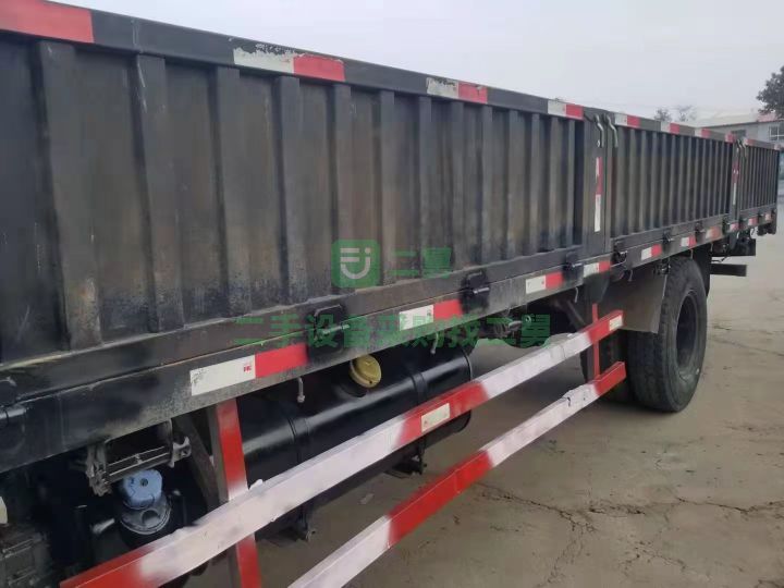 出售17年3月格爾法六米八平板，四缸八速180馬力牽引車全保險(xiǎn)
