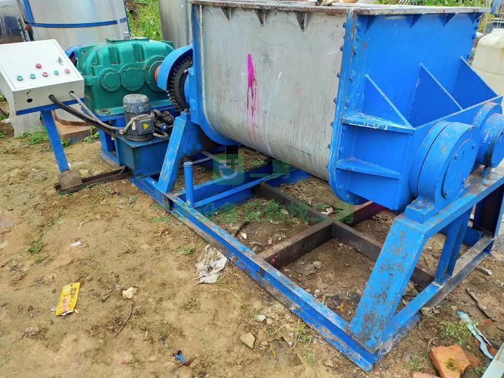九成新山東萊州捏合機