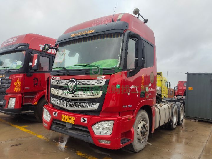 出售二手九成新的歐曼EST550馬力牽引車