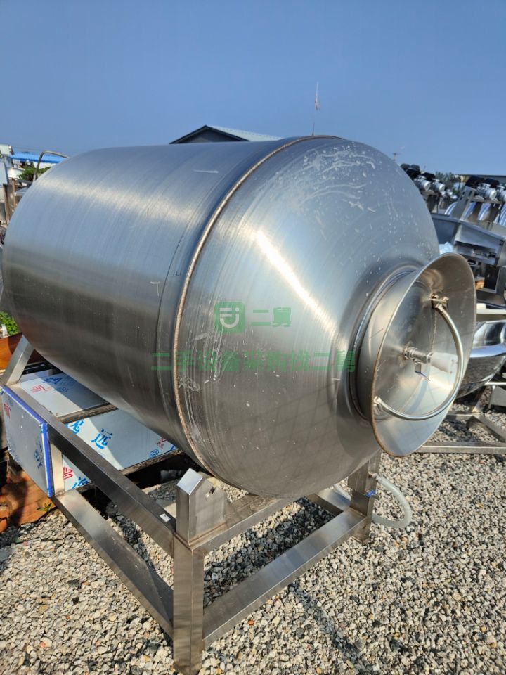 山東出售山東諸城2000升真空變頻滾揉機