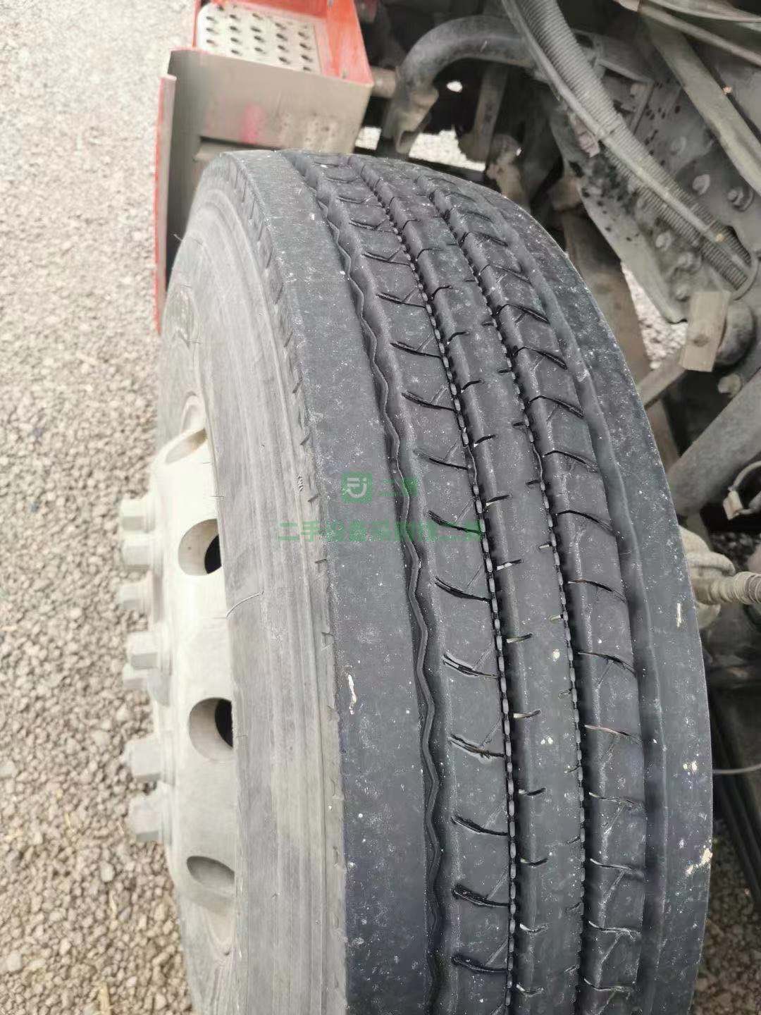 出售精品17年2月解放J6牽引車420馬力帶13米高低板掛車