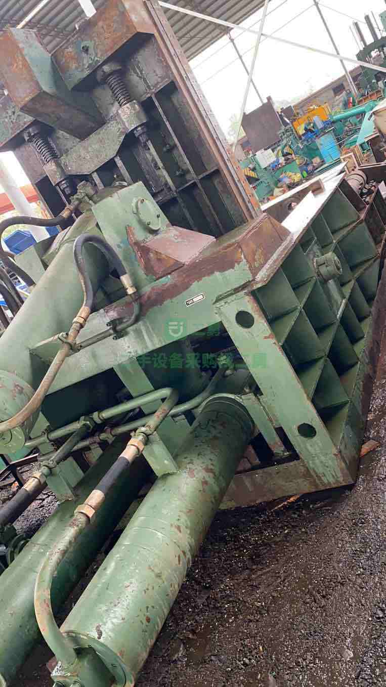 出售江陰華宏200T金屬壓塊機(jī)