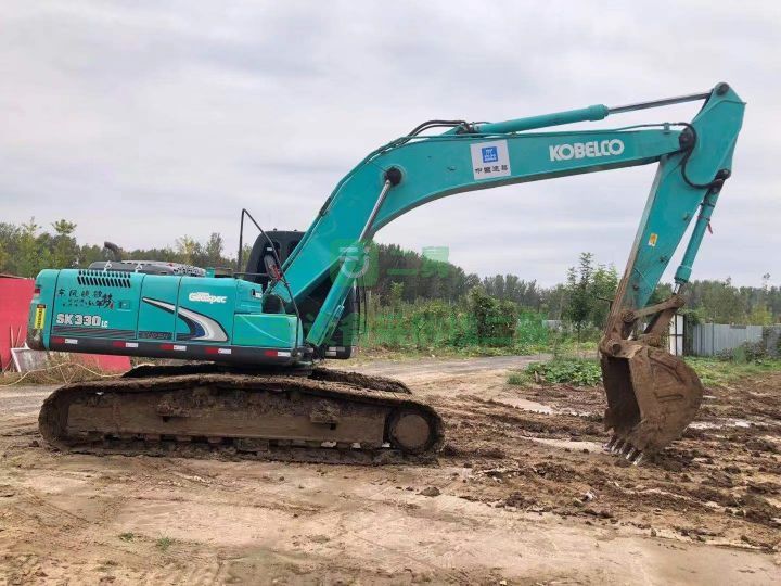 出售神鋼260超八9挖掘機(jī)，車況性能免檢，發(fā)動機(jī)沒廢氣，條板八層新，純土方個人車