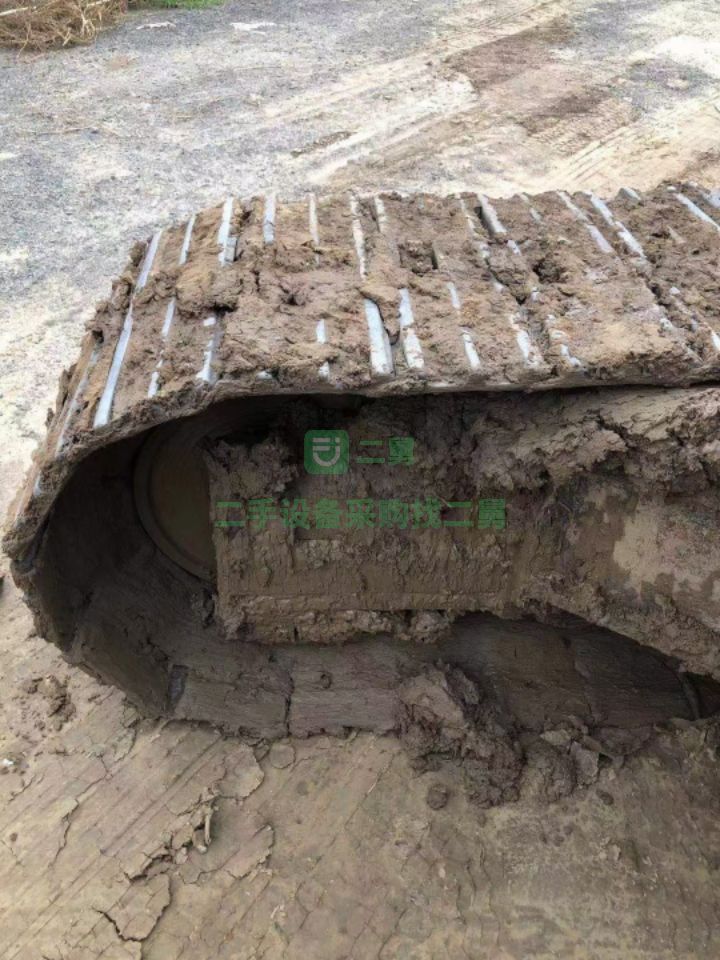 出售神鋼260超八9挖掘機(jī)，車況性能免檢，發(fā)動機(jī)沒廢氣，條板八層新，純土方個人車