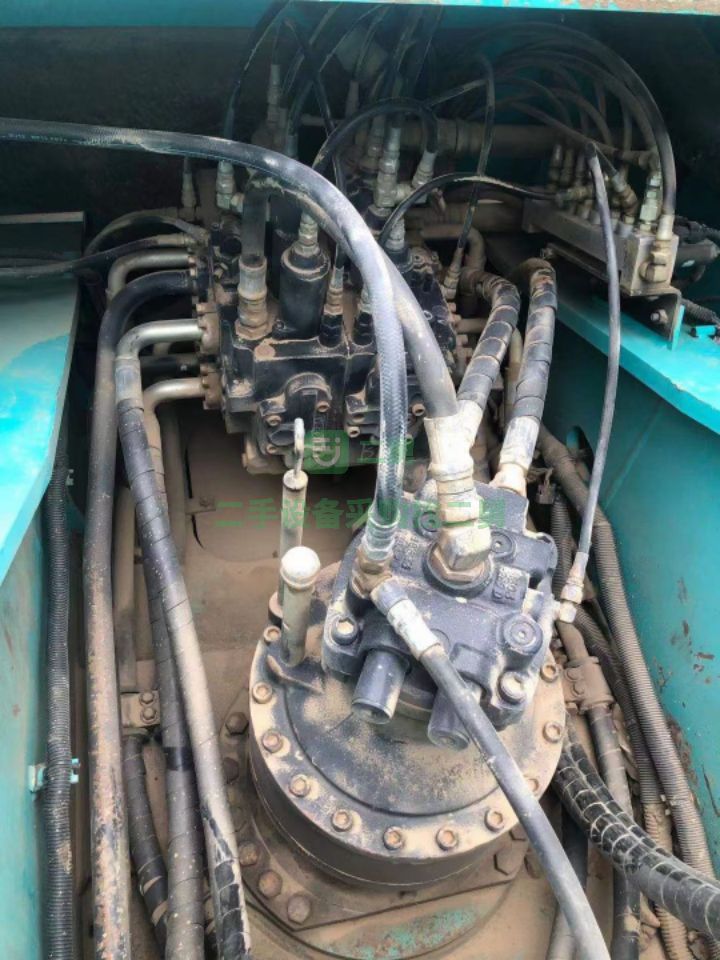 出售神鋼260超八9挖掘機(jī)，車況性能免檢，發(fā)動機(jī)沒廢氣，條板八層新，純土方個人車