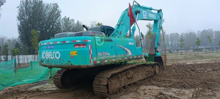 出售神鋼350挖掘機，車況沒問題，液壓系統完美，動作快協調有勁，純土方個人車