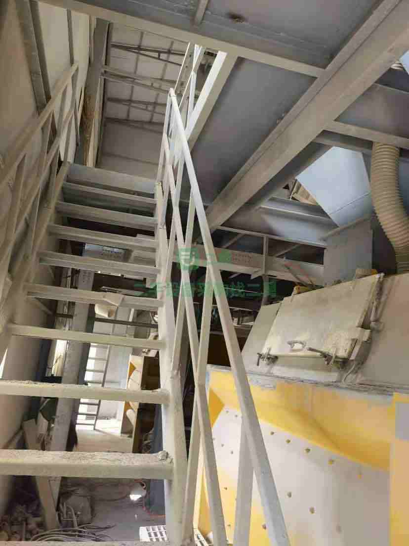 云南出售二手的山東青島新型雙180攪拌站