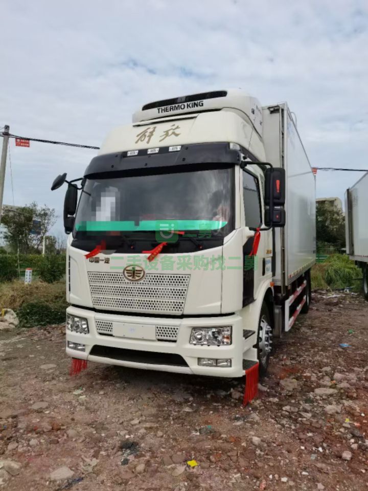 出售二手20年的解放J6P冷藏車