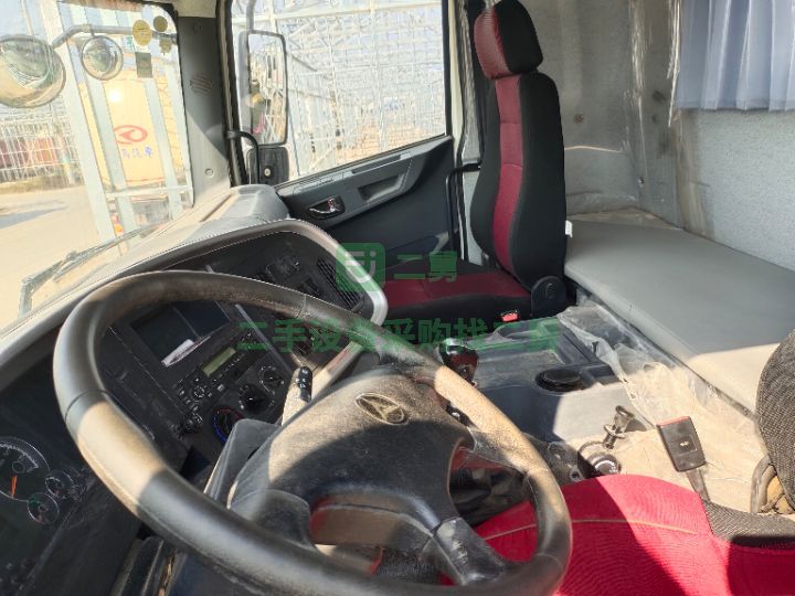 出售三一牌20年大12方攪拌車，車況精品