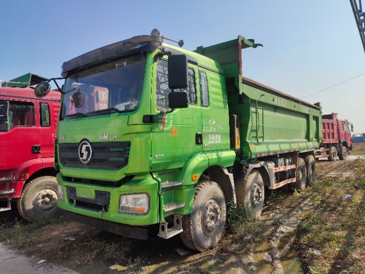 出售17年前四后八6.5米大箱工程車，車況原版價格合適