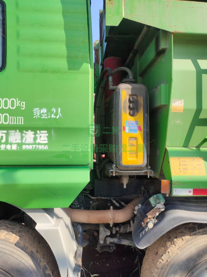 出售17年前四后八6.5米大箱工程車，車況原版價格合適