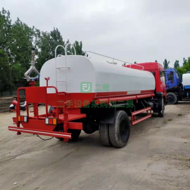 低價出售解放牌12方灑水車