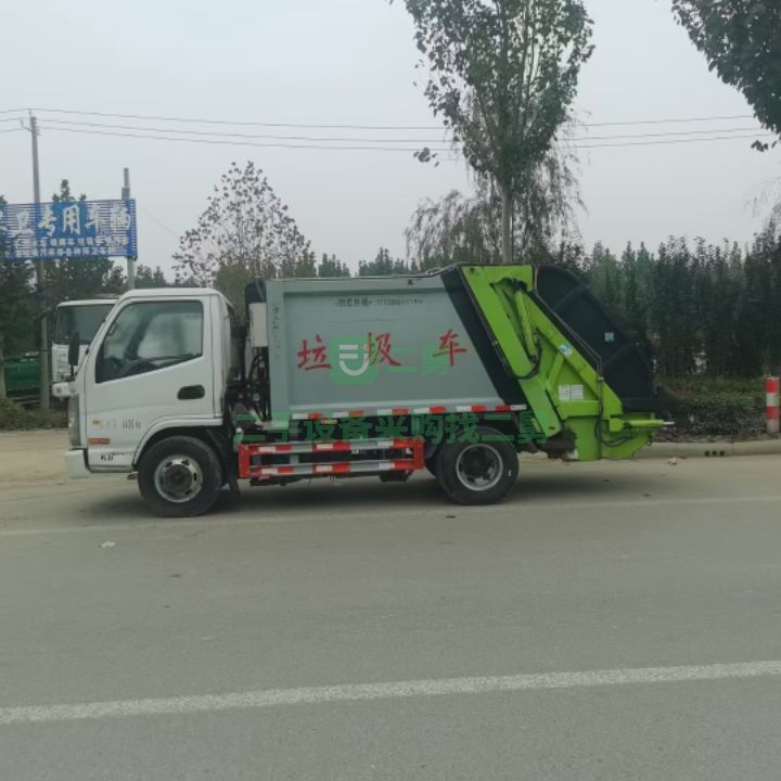 出售一臺凱馬國五藍牌壓縮垃圾車價格不高，歡迎咨詢