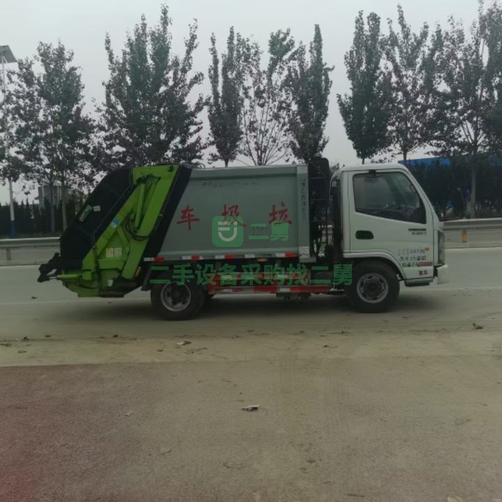 出售一臺凱馬國五藍牌壓縮垃圾車價格不高，歡迎咨詢