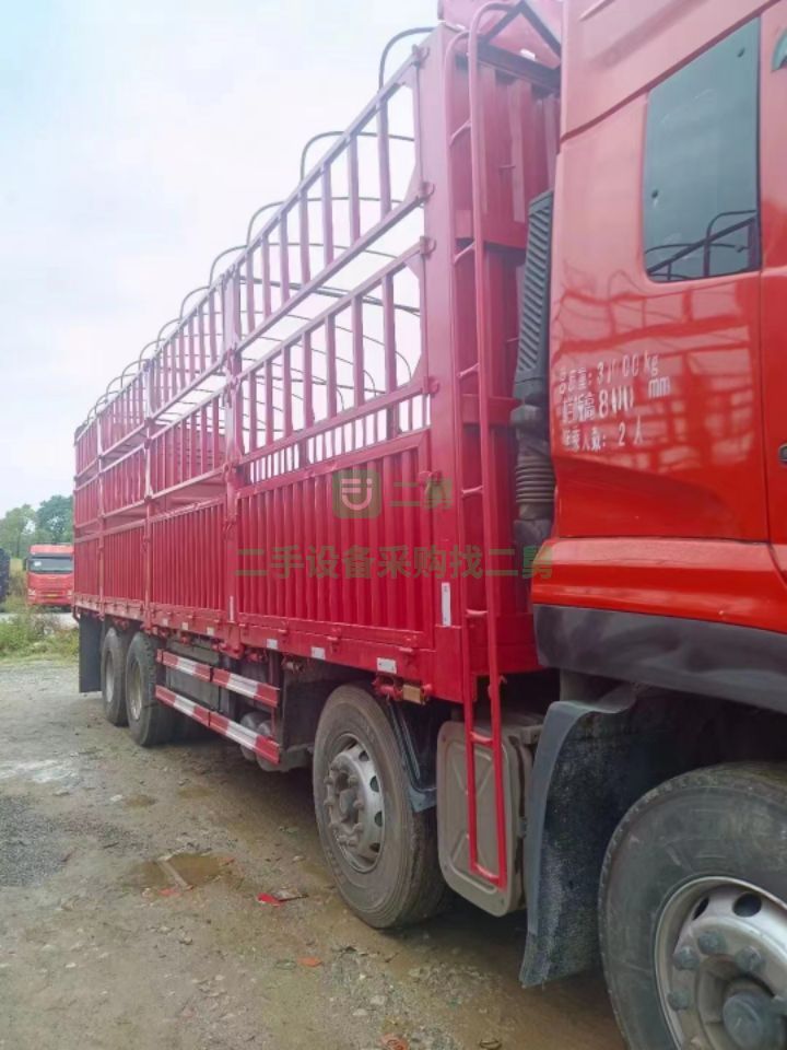 出售18年8月的東風(fēng)天龍9米6貨車(chē)