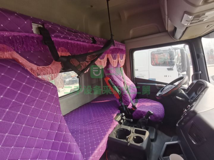 出售精品解放JH6牽引車430馬力