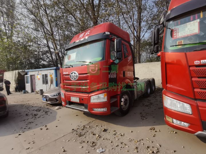 出售二手的解放原版J6P精品460馬力牽引車