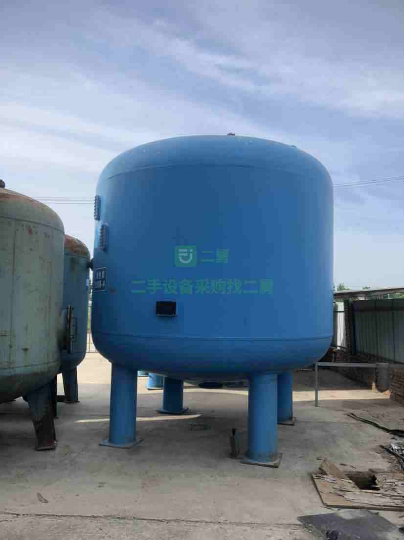 山東出售水處理砂碳罐四臺，兩臺大的11立方，兩臺小的5立方