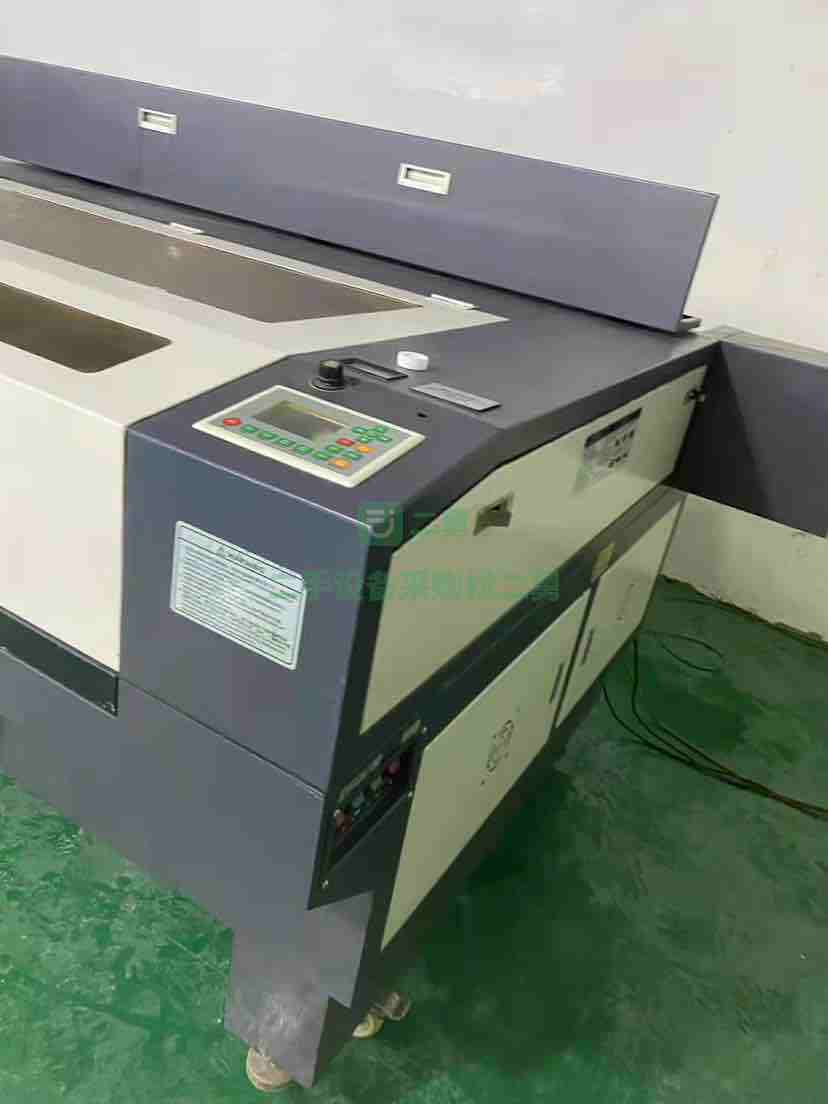 廣東出售1390二手恒好激光機(jī)，9成新