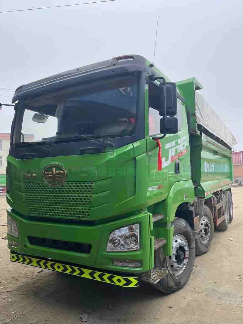 河北出售5.8米前四后八法規(guī)自卸車400馬力濰柴