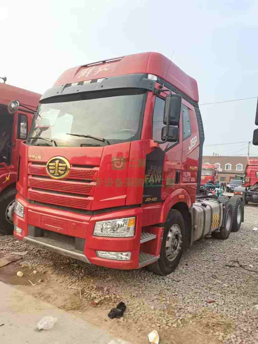 出售19年解放J6P領航版460馬力牽引車，手續齊全包提檔過戶，可分期