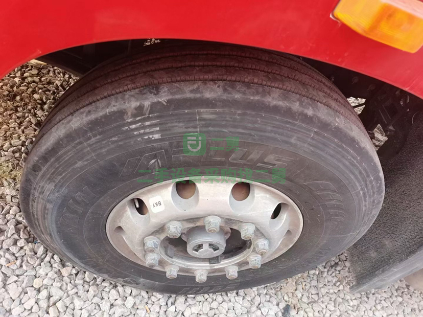 出售19年解放J6P領航版460馬力牽引車，手續齊全包提檔過戶，可分期