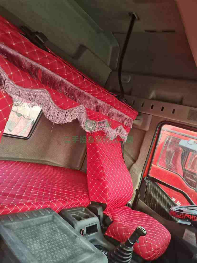 出售19年解放J6P領航版460馬力牽引車，手續齊全包提檔過戶，可分期