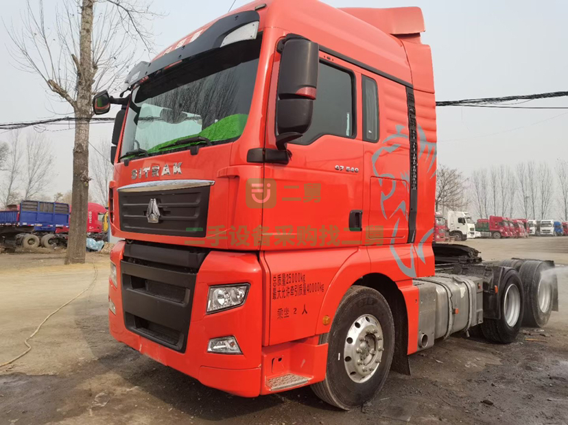 出售21年汕德卡540馬力帶液緩雙驅輕體牽引車