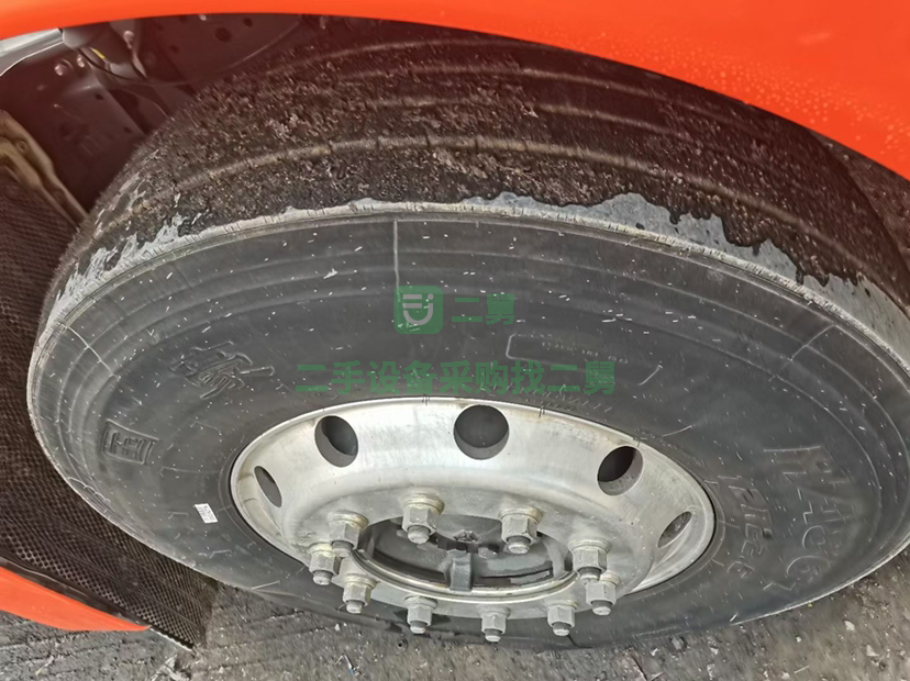 出售21年汕德卡540馬力帶液緩雙驅輕體牽引車
