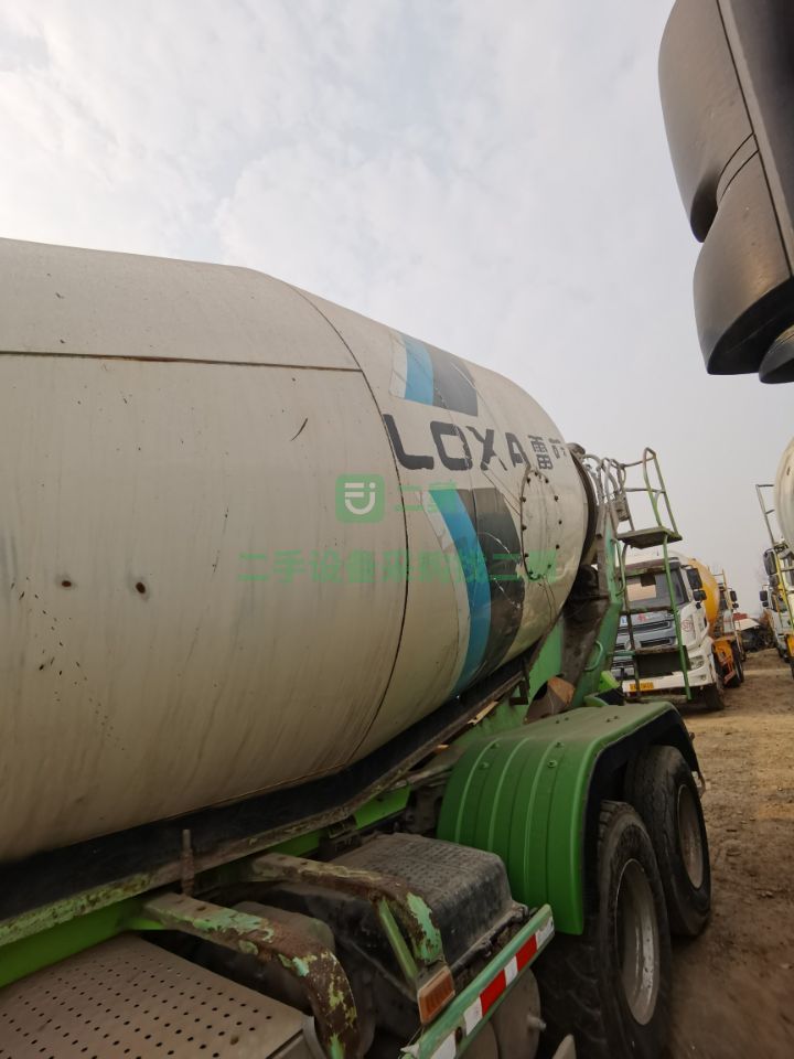 出售歐曼雷薩L9攪拌車，大12方拉14方前四后八輕量化