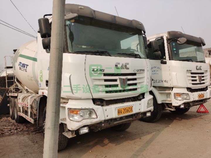 出售聯(lián)合瑞江天然氣攪拌車(chē)15方
