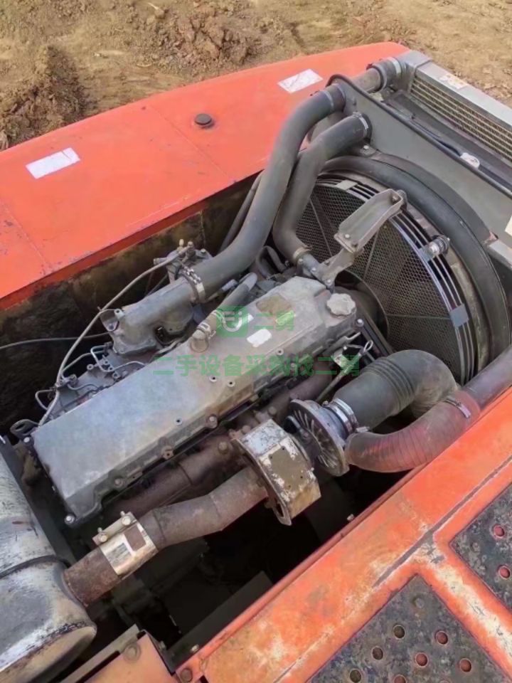 出售二手的日立350-6挖掘機，原裝進口車，車況性能免檢