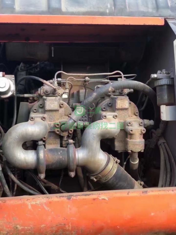 出售二手的日立350-6挖掘機，原裝進口車，車況性能免檢
