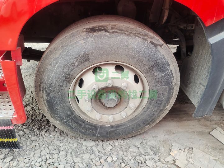 出售17年解放J6P/420馬力牽引車，車況原版