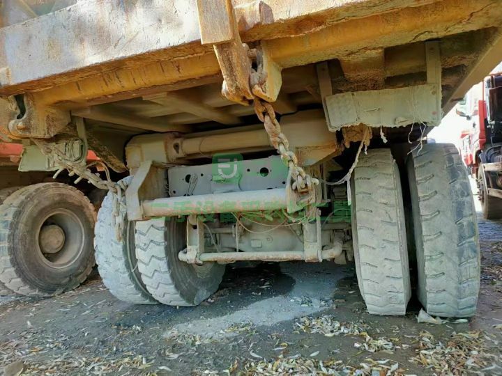 山西出售18年底黃色豪沃371重汽土方車，原版原漆，輪胎九成新，三大件質保