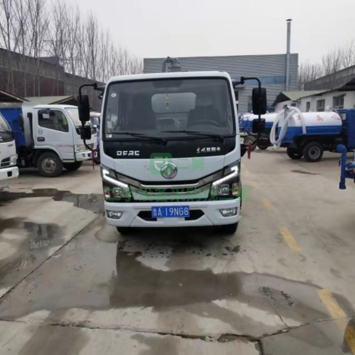 出售21年的藍牌4+2清洗吸污車