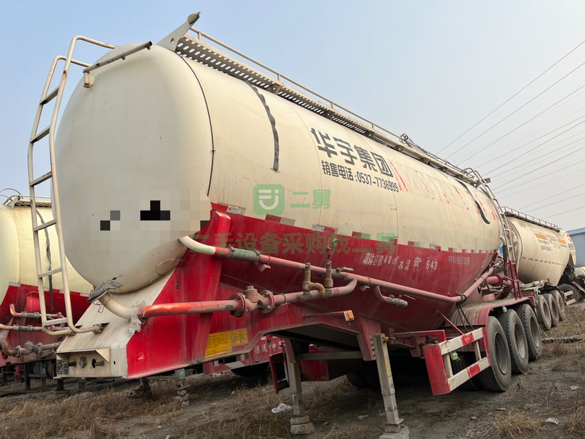 出售19年40方華宇散裝水泥罐車，手續齊全，包提檔過戶