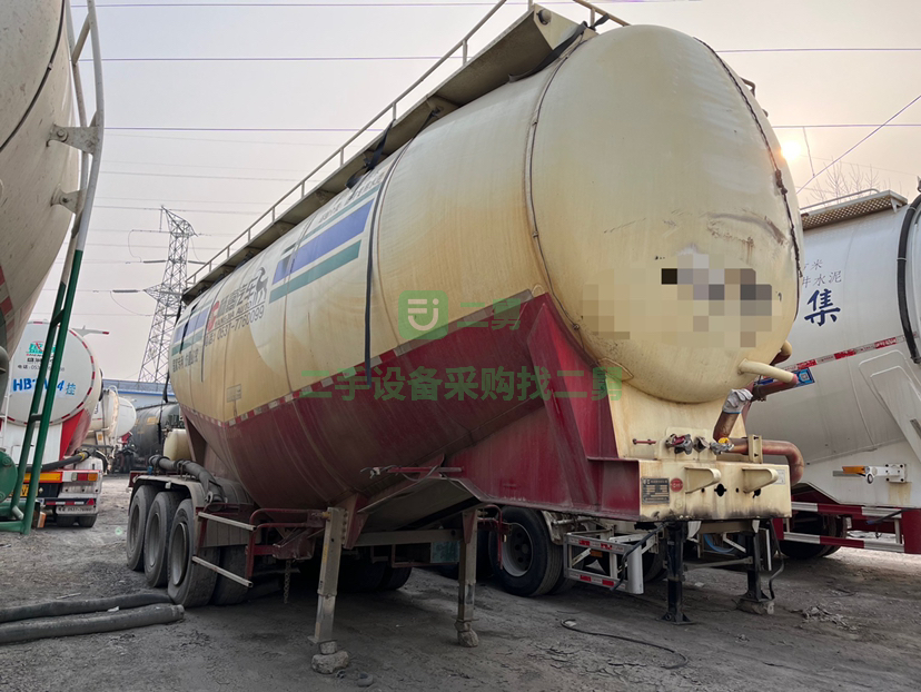出售19年40方華宇散裝水泥罐車，手續齊全，包提檔過戶