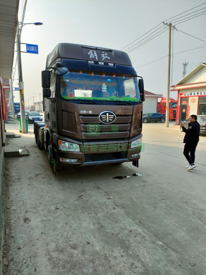 出售19年底解放J6p國五460馬力錫柴發動機牽引車
