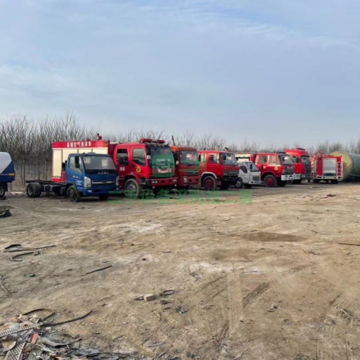 出售二手灑水車吸糞車吸污車消防車工地灑水車