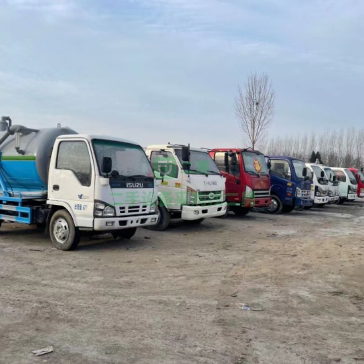 出售二手灑水車吸糞車吸污車消防車工地灑水車