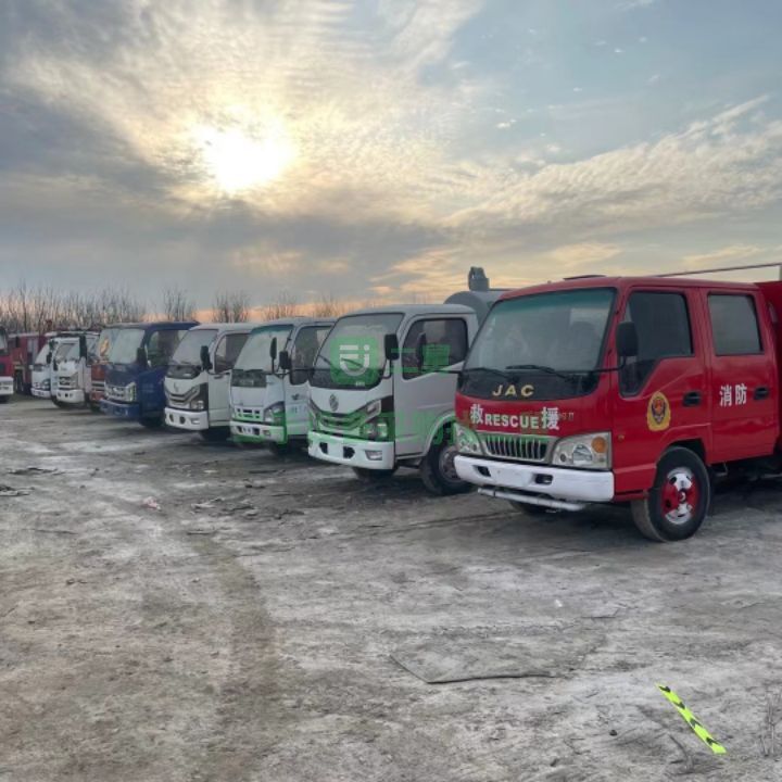 出售二手灑水車吸糞車吸污車消防車工地灑水車