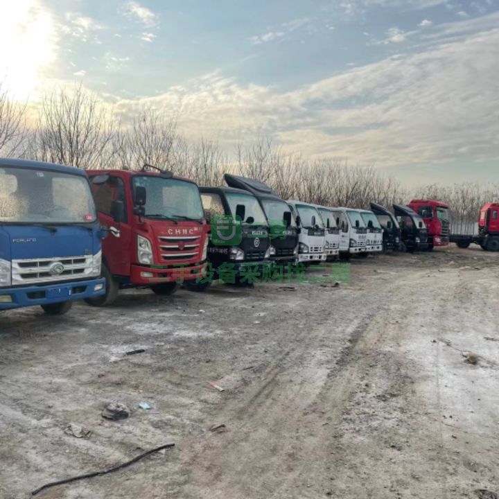 出售二手灑水車吸糞車吸污車消防車工地灑水車