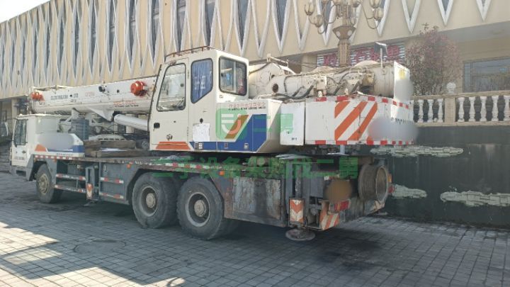 吊車(chē)